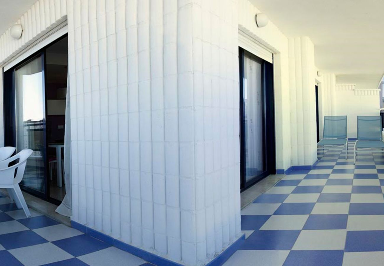 Apartamento en Playa de Gandía - Bonito apartamento en un complejo cerrado y familiar cerca de la playa. Piscina / Wifi / Gim / BBQ-ALQUILER SOLO FAMILIAS