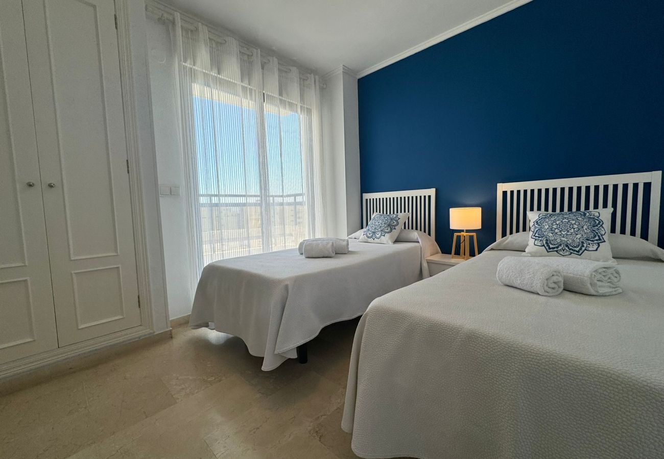 Apartamento en Playa de Gandía - Bonito apartamento en un complejo cerrado y familiar cerca de la playa. Piscina / Wifi / Gim / BBQ-ALQUILER SOLO FAMILIAS