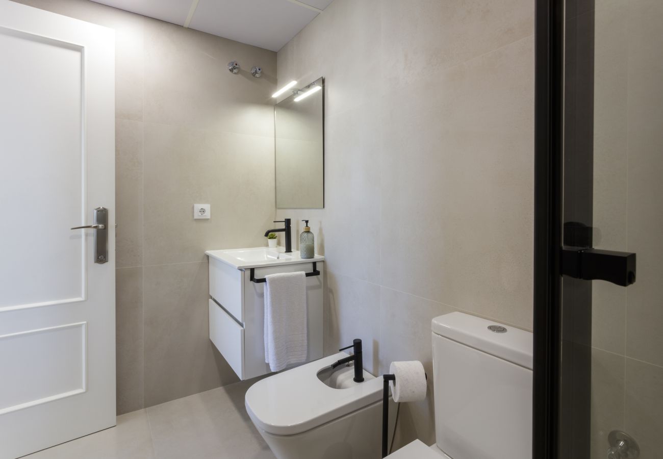 Apartamento en Playa de Gandía - Bonito apartamento en un complejo cerrado y familiar cerca de la playa. Piscina / Wifi / Gim / BBQ - alquiler solo familias