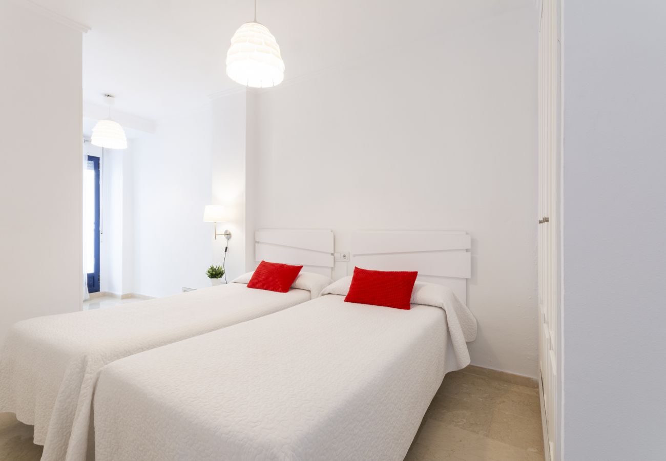 Apartamento en Playa de Gandía -  56. AG EDEN RESORT 9/2/1. Bonito apartamento familiar cerca de la playa Gandia. Piscina / Wifi-ALQUILER SOLO FAMILIAS Apartamento en Playa de Gandía -  56. AG EDEN RESORT 9/2/1. Bonito apartamento familiar cerca de la playa Gandia. Piscina / Wifi-ALQUILER SOLO FAMILIAS