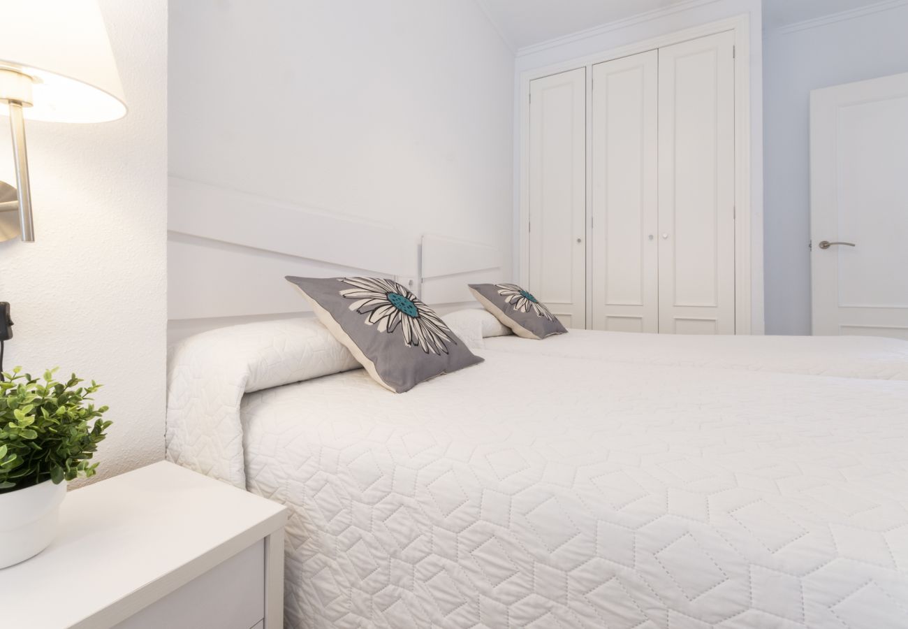 Apartamento en Playa de Gandía -  57. AG EDEN RESORT 11/2/1. Apartamento nuevo en complejo único, Aire Acondicinado, WIFI GRATIS, Padel. Ideal para familias-ALQUILER SOLO FAMILIAS