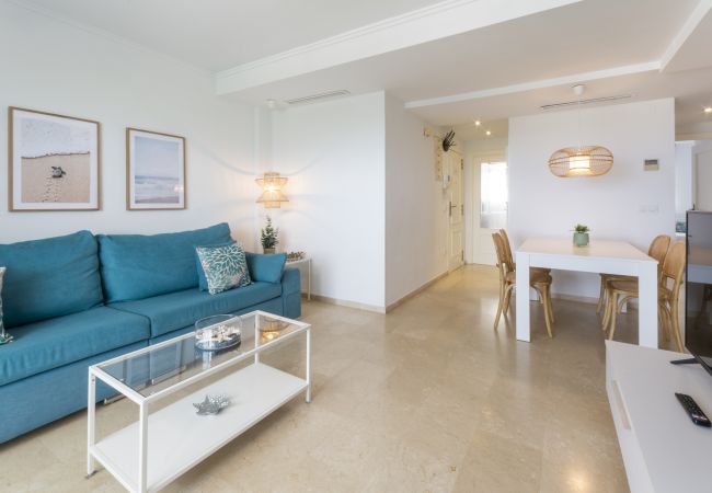 Apartamento en Playa de Gandía - Piscina CLIMATIZADA, Decorado en estilo moderno, con wifi gratis, 5 piscinas, Padel-ALQUILER SOLO FAMILIAS
