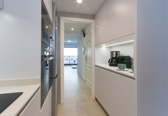 Apartamento en Playa de Gandía - Piscina CLIMATIZADA, Decorado en estilo moderno, con wifi gratis, 5 piscinas, Padel-ALQUILER SOLO FAMILIAS Apartamento en Playa de Gandía - Piscina CLIMATIZADA, Decorado en estilo moderno, con wifi gratis, 5 piscinas, Padel-ALQUILER SOLO FAMILIAS