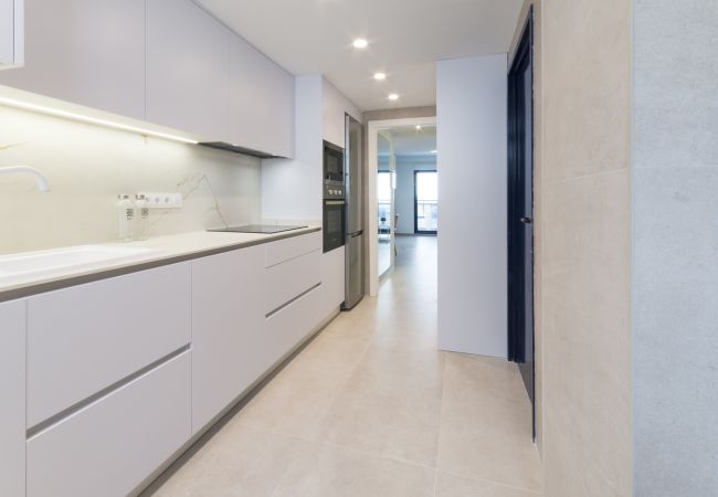Apartamento en Playa de Gandía - Piscina CLIMATIZADA, Decorado en estilo moderno, con wifi gratis, 5 piscinas, Padel-ALQUILER SOLO FAMILIAS Apartamento en Playa de Gandía - Piscina CLIMATIZADA, Decorado en estilo moderno, con wifi gratis, 5 piscinas, Padel-ALQUILER SOLO FAMILIAS