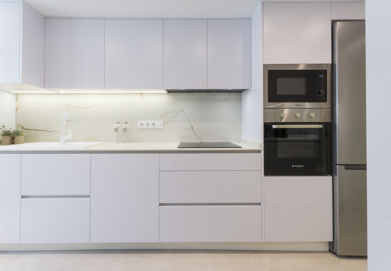 Apartamento en Playa de Gandía - Apartamento con 5 piscinas, Piscina CLIMATIZADA / wifi  GRATIS/ BBQ. Moderna decoración. Ideal para familias.-ALQUILER SOLO FAMILIAS