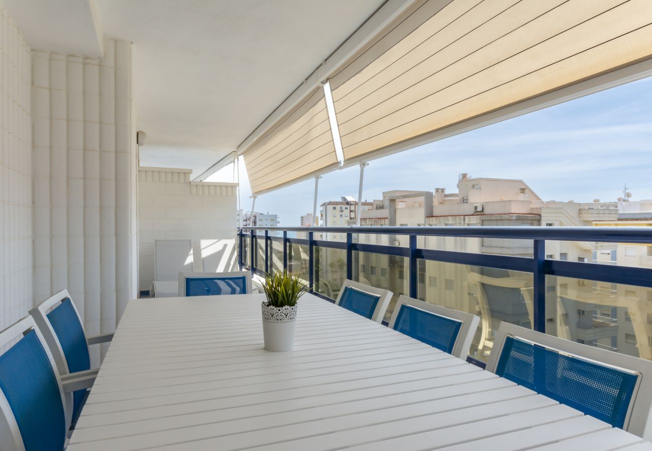 Apartamento en Playa de Gandía - Apartamento con piscinas / wifi / BBQ. Moderna decoración. Ideal para familias.-ALQUILER SOLO FAMILIAS