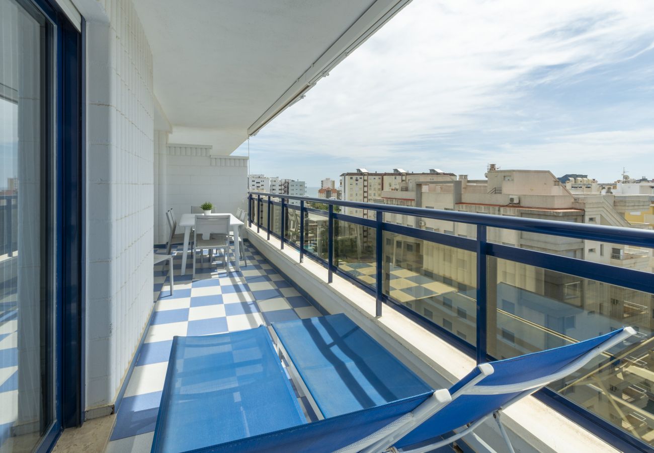 Apartamento en Playa de Gandía - Bonito apartamento familiar con 5 Piscinas / Wifi gratis/ Gym / Padel-ALQUILER SOLO FAMILIAS