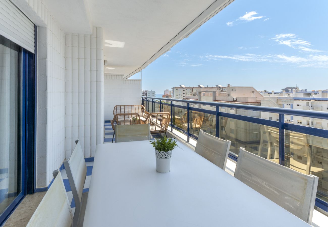 Apartamento en Playa de Gandía - Increíble apartamento con Piscina climatizada, WIFI GRATIS, y 5 piscinas, padel, BBQ-ALQUILER SOLO FAMILIAS
