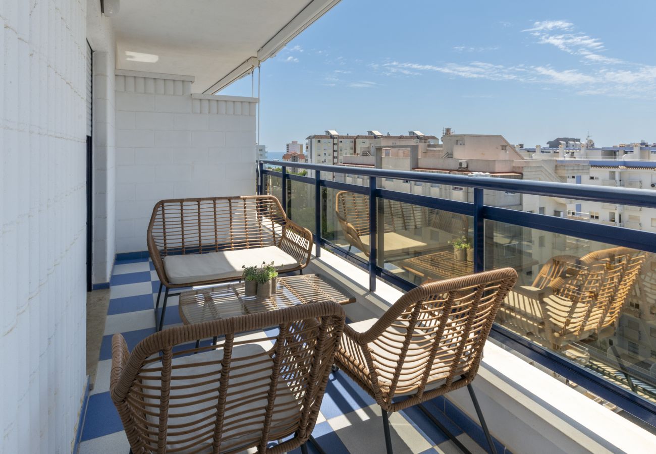 Apartamento en Playa de Gandía - Increíble apartamento con Piscina climatizada, WIFI GRATIS, y 5 piscinas, padel, BBQ-ALQUILER SOLO FAMILIAS