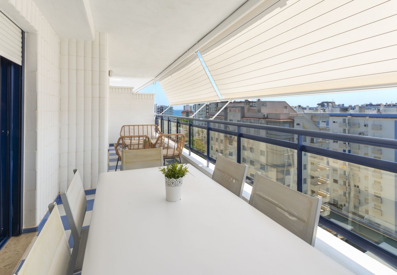 Apartamento en Playa de Gandía - Increíble apartamento con Piscina climatizada, WIFI GRATIS, y 5 piscinas, padel, BBQ-ALQUILER SOLO FAMILIAS