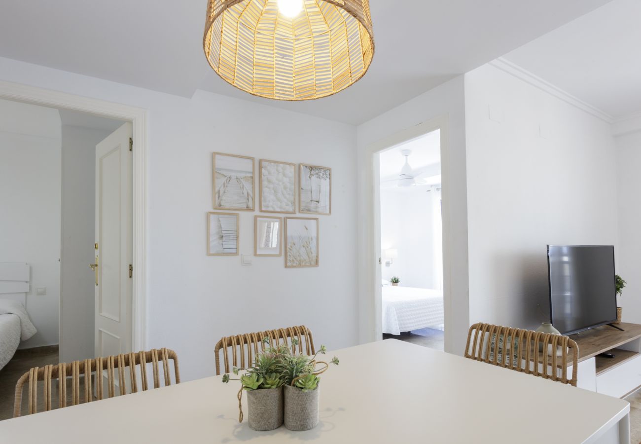 Apartamento en Playa de Gandía - Increíble apartamento con Piscina climatizada, WIFI GRATIS, y 5 piscinas, padel, BBQ - SOLO FAMILIAS