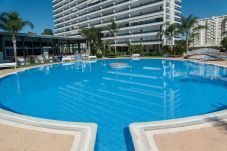 Apartamento en Playa de Gandía - Increíble apartamento con Piscina climatizada, WIFI GRATIS, y 5 piscinas, padel, BBQ-ALQUILER SOLO FAMILIAS