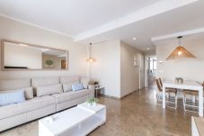 Apartamento en Playa de Gandía - Apartamento con moderna decoración. ALQUILER SOLO FAMILIAS