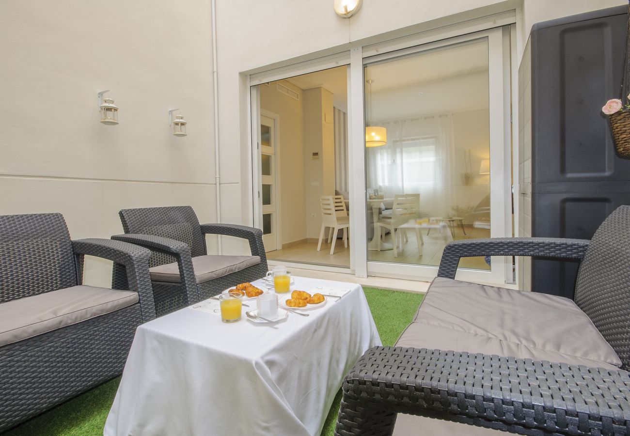 Apartamento en Playa de Gandía - Bonito apartamento, moderna decoración. Junto del puerto. Wifi gratis-ALQUILER SOLO FAMILIAS