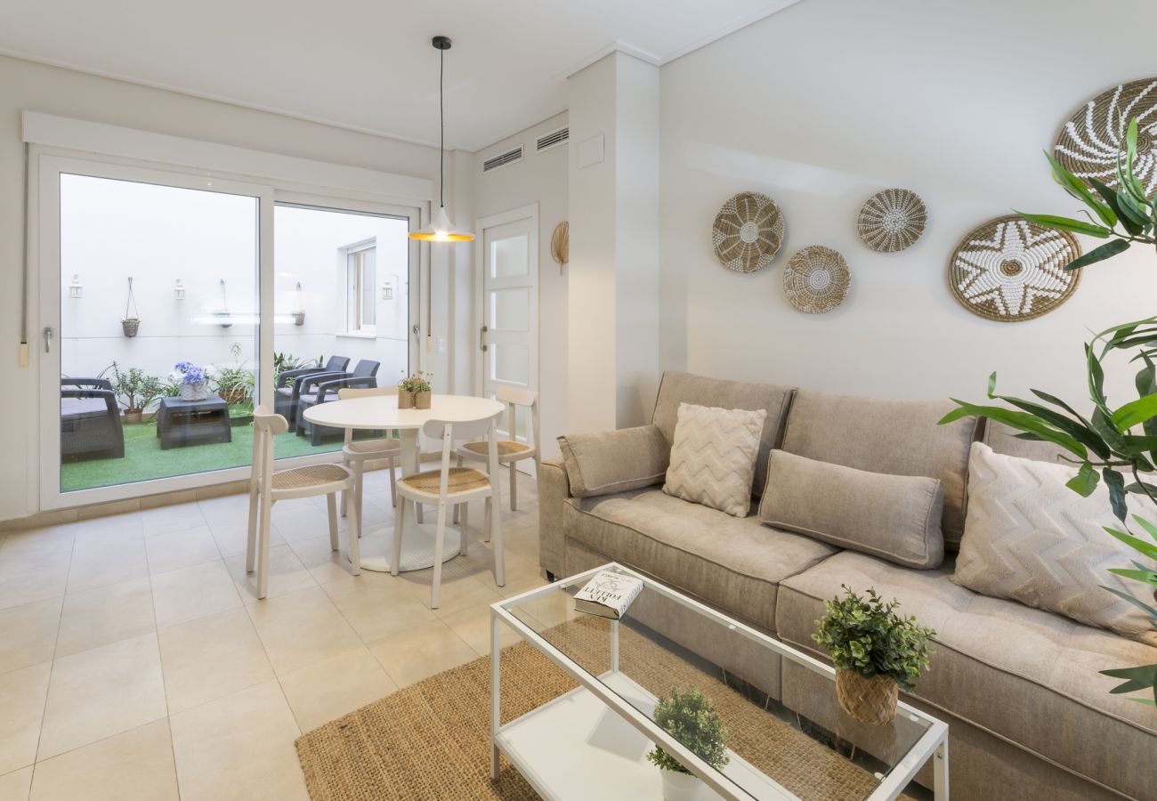 Apartamento en Playa de Gandía - Bonito apartamento, moderna decoración. Junto del puerto. Wifi gratis-ALQUILER SOLO FAMILIAS