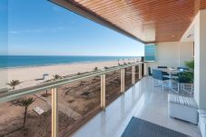 Apartamento en Playa de Gandía - Lujosa y preciosa propiedad de tres dormitorios frente al mar-ALQUILER SOLO FAMILIAS