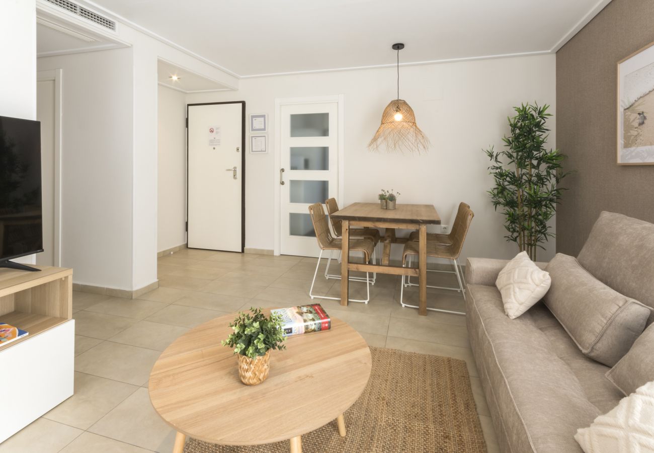 Apartamento en Playa de Gandía - Bonito apartamento de 2 dormitorios. Wifi-ALQUILER SOLO FAMILIAS