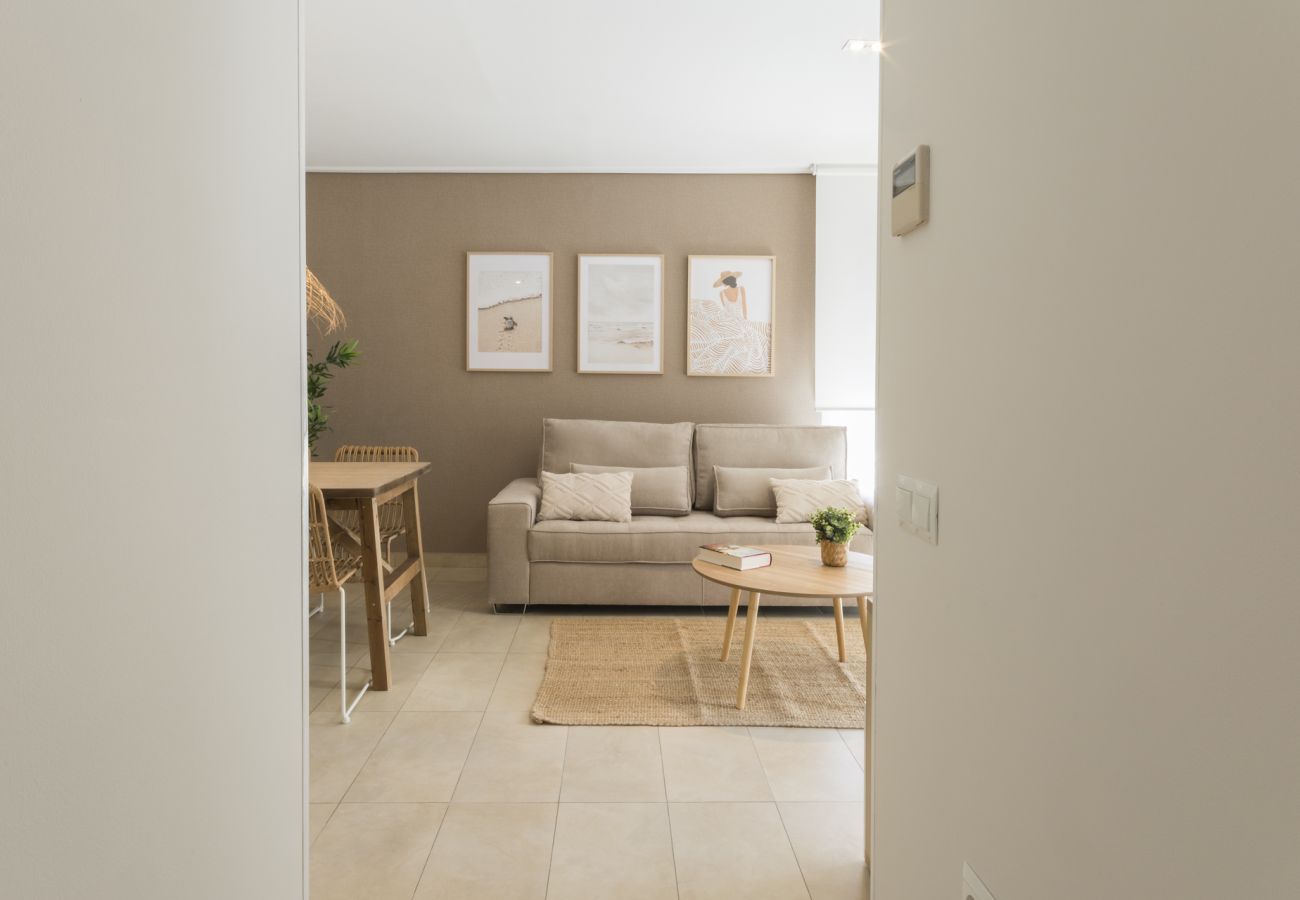 Apartamento en Playa de Gandía - Bonito apartamento de 2 dormitorios. Wifi-ALQUILER SOLO FAMILIAS