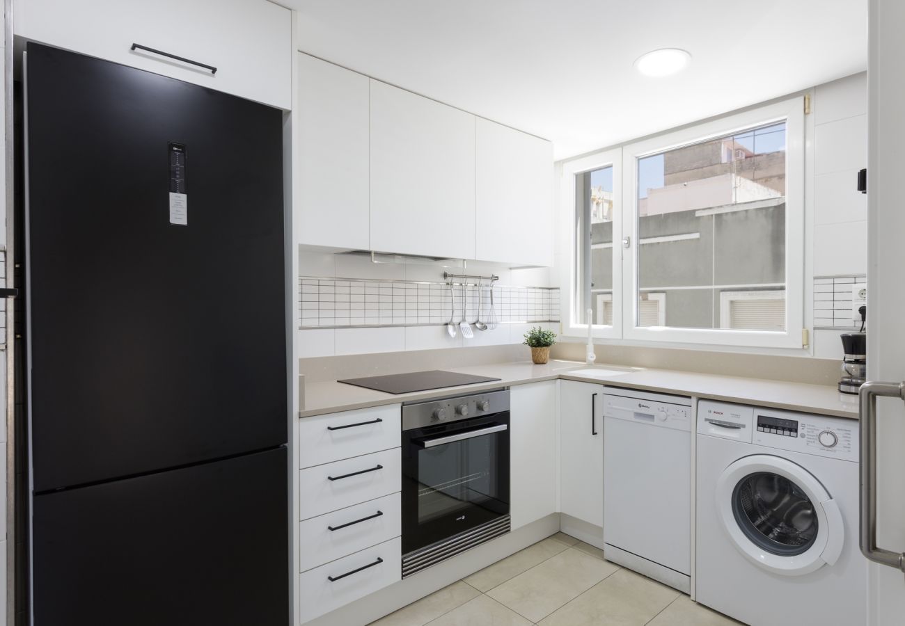 Apartamento en Playa de Gandía - Bonito apartamento de 2 dormitorios. Wifi-ALQUILER SOLO FAMILIAS