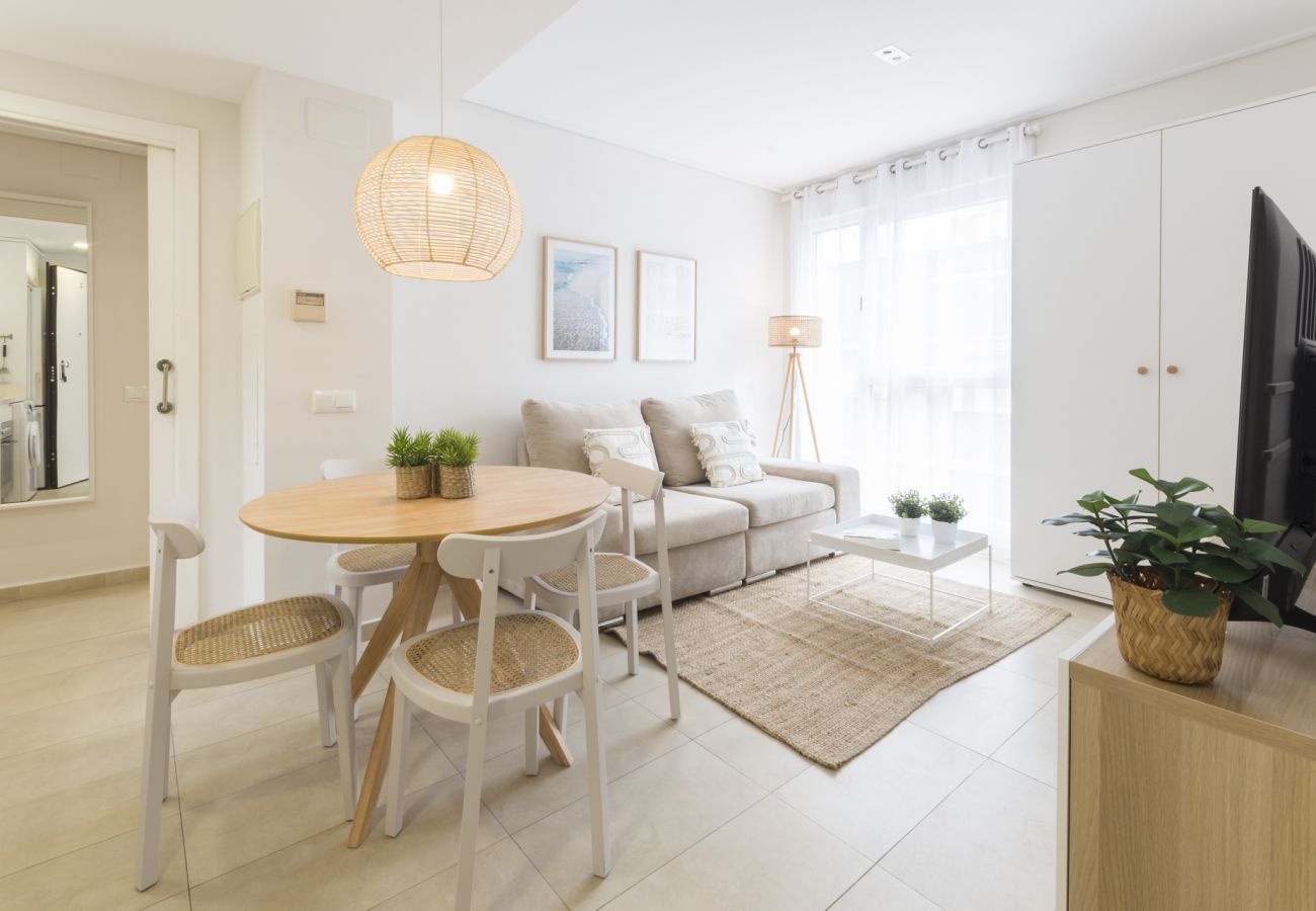 Apartamento en Playa de Gandía - Apartamento con cocina office. Moderna decoración. Junto del puerto. Wifi -ALQUILER SOLO FAMILIAS