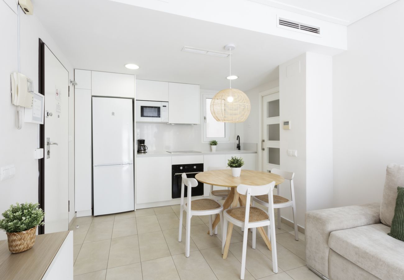 Apartamento en Playa de Gandía - Apartamento con cocina office. Moderna decoración. Junto del puerto. Wifi -ALQUILER SOLO FAMILIAS