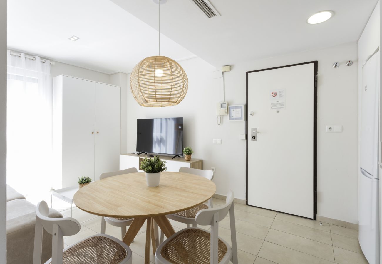 Apartamento en Playa de Gandía - Apartamento con cocina office. Moderna decoración. Junto del puerto. Wifi -ALQUILER SOLO FAMILIAS
