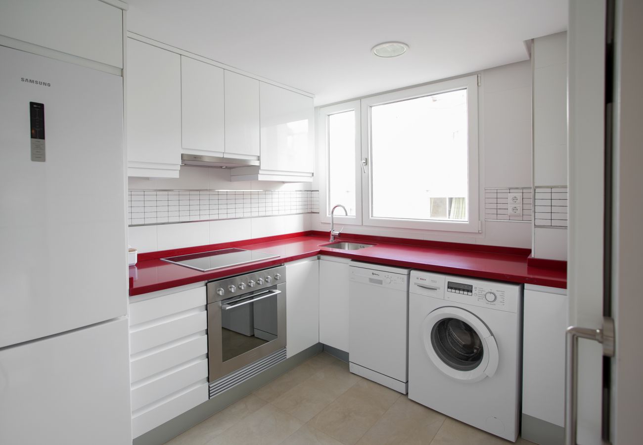 Apartamento en Playa de Gandía - Bonito apartamento de 2 dormitorios. Wifi-ALQUILER SOLO FAMILIAS