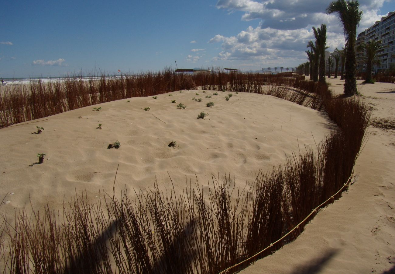 Apartamento en Playa de Gandía - Bonito apartamento de 2 dormitorios. Wifi-ALQUILER SOLO FAMILIAS