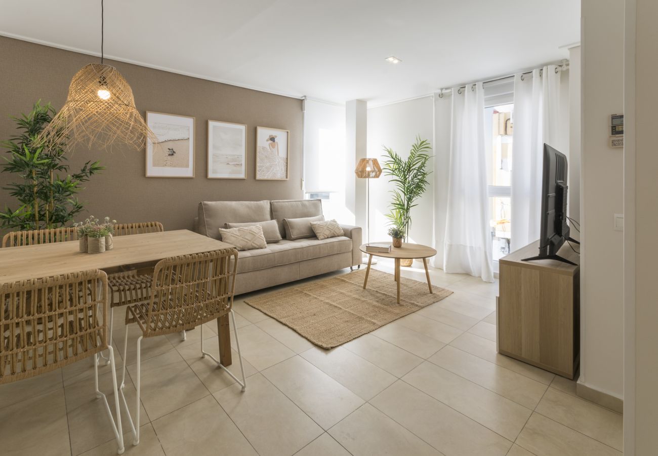 Apartamento en Playa de Gandía - Bonito apartamento de 2 dormitorios. Wifi-ALQUILER SOLO FAMILIAS