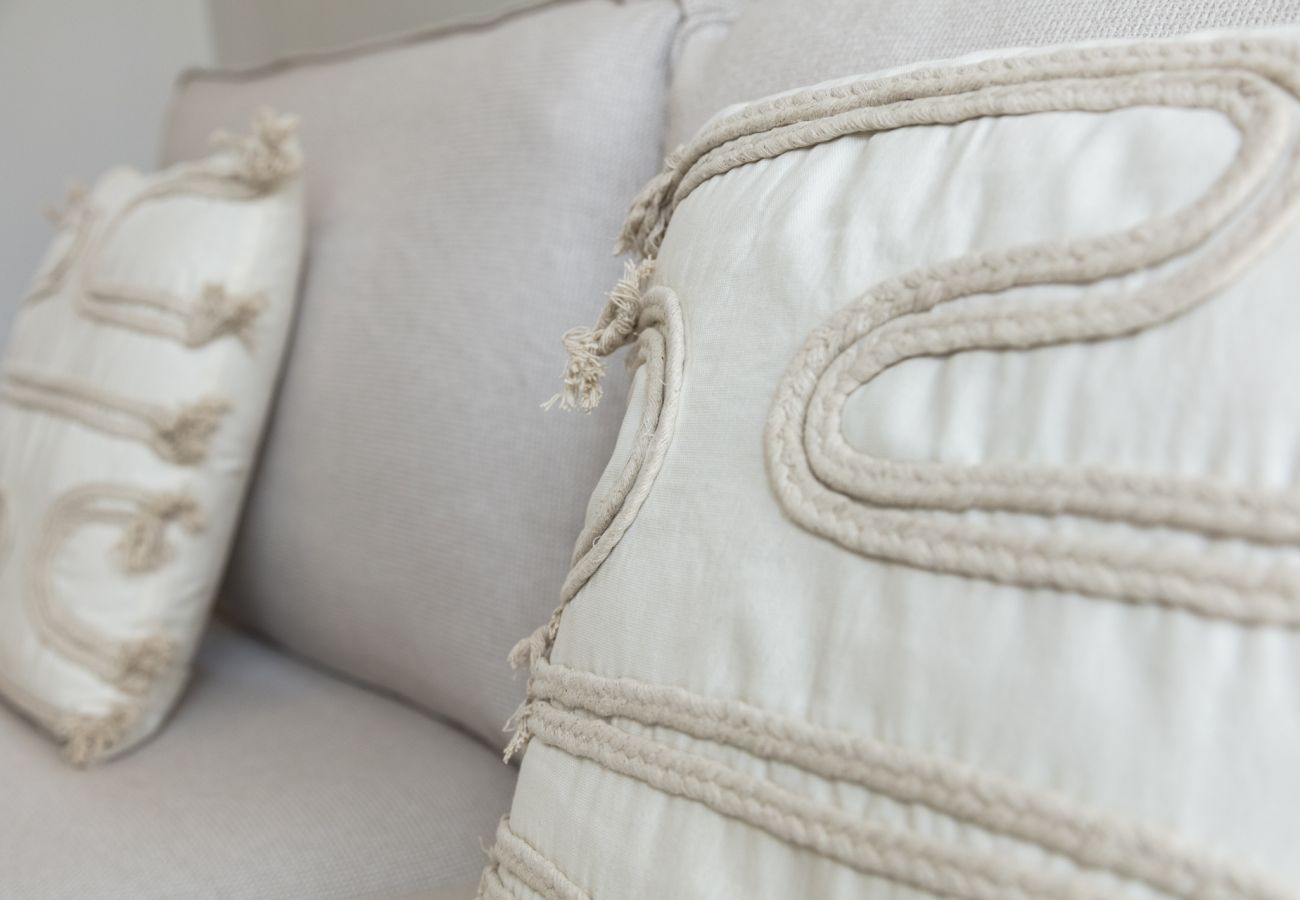 Apartamento en Playa de Gandía - Apartamento decorado en estilo moderno, con wifi. -ALQUILER SOLO FAMILIAS