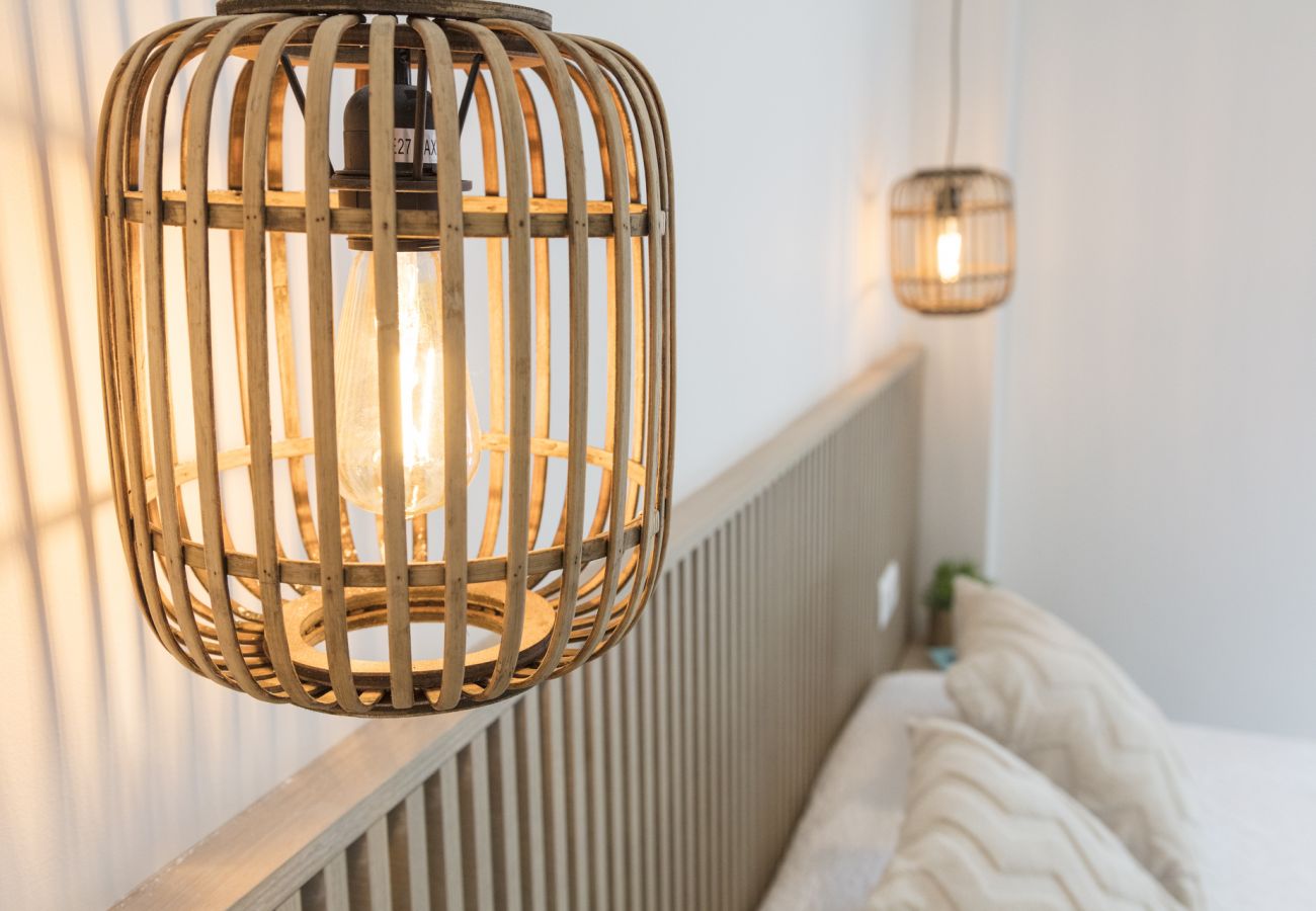 Apartamento en Playa de Gandía - Apartamento decorado en estilo moderno, con wifi. -ALQUILER SOLO FAMILIAS