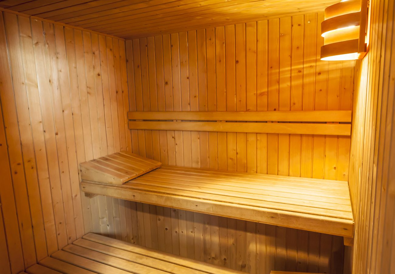 Apartamento en Playa de Gandía - Bonito apartamento de 2 dormitorios. Piscina. Wifi gratis, Sauna-ALQUILER SOLO FAMILIAS