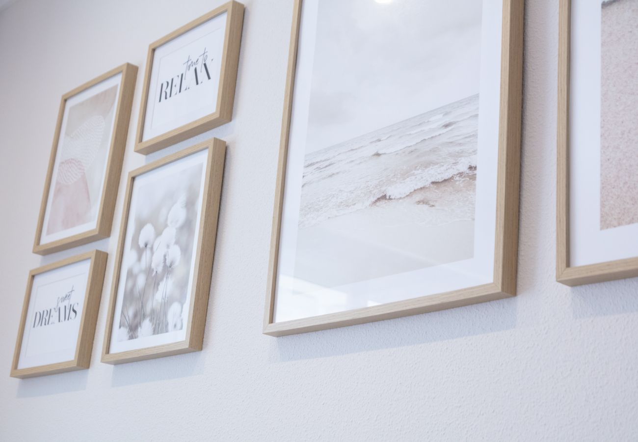 Apartamento en Playa de Gandía - Bonito apartamento de 2 dormitorios. Piscina. Wifi gratis, Sauna-ALQUILER SOLO FAMILIAS