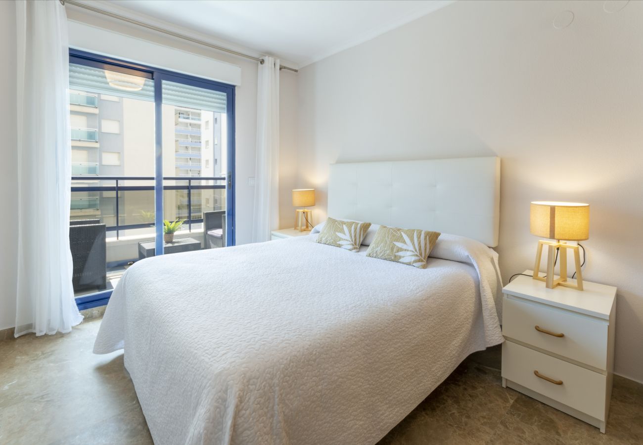 Apartamento en Playa de Gandía - Bonito apartamento de 2 dormitorios. Piscina. Wifi gratis, Sauna-ALQUILER SOLO FAMILIAS