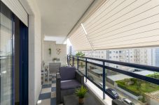 Apartamento en Playa de Gandía - Bonito apartamento de 2 dormitorios. Piscina. Wifi gratis, Sauna-ALQUILER SOLO FAMILIAS