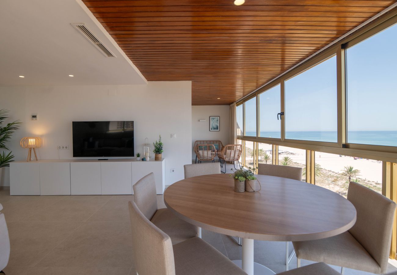 Apartamento en Playa de Gandía - Apartamento Vistas panorámicas al mar. Lujoso reformado .- ALQUILER SOLO FAMILIAS