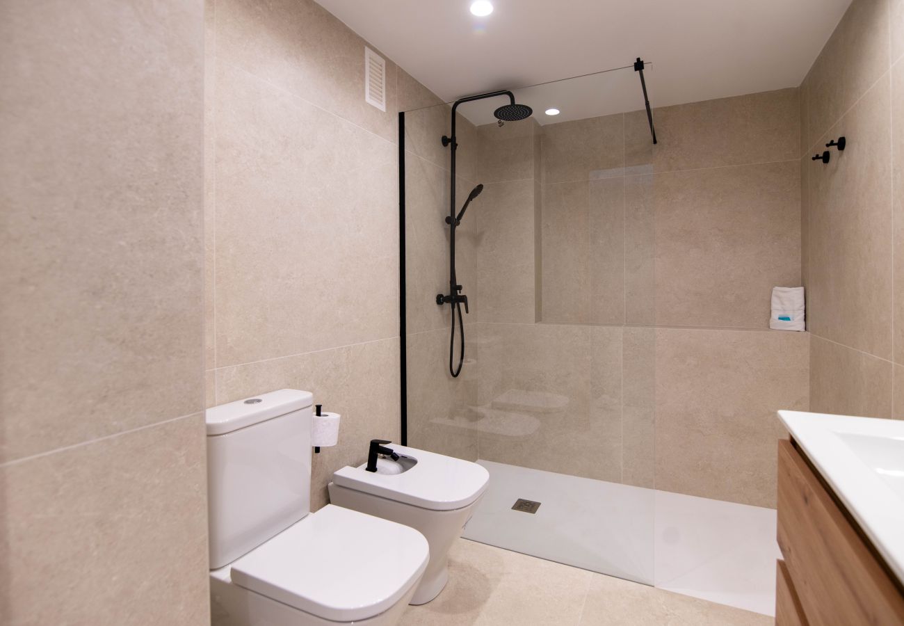 Apartamento en Playa de Gandía - Apartamento Vistas panorámicas al mar. Lujoso reformado .- ALQUILER SOLO FAMILIAS