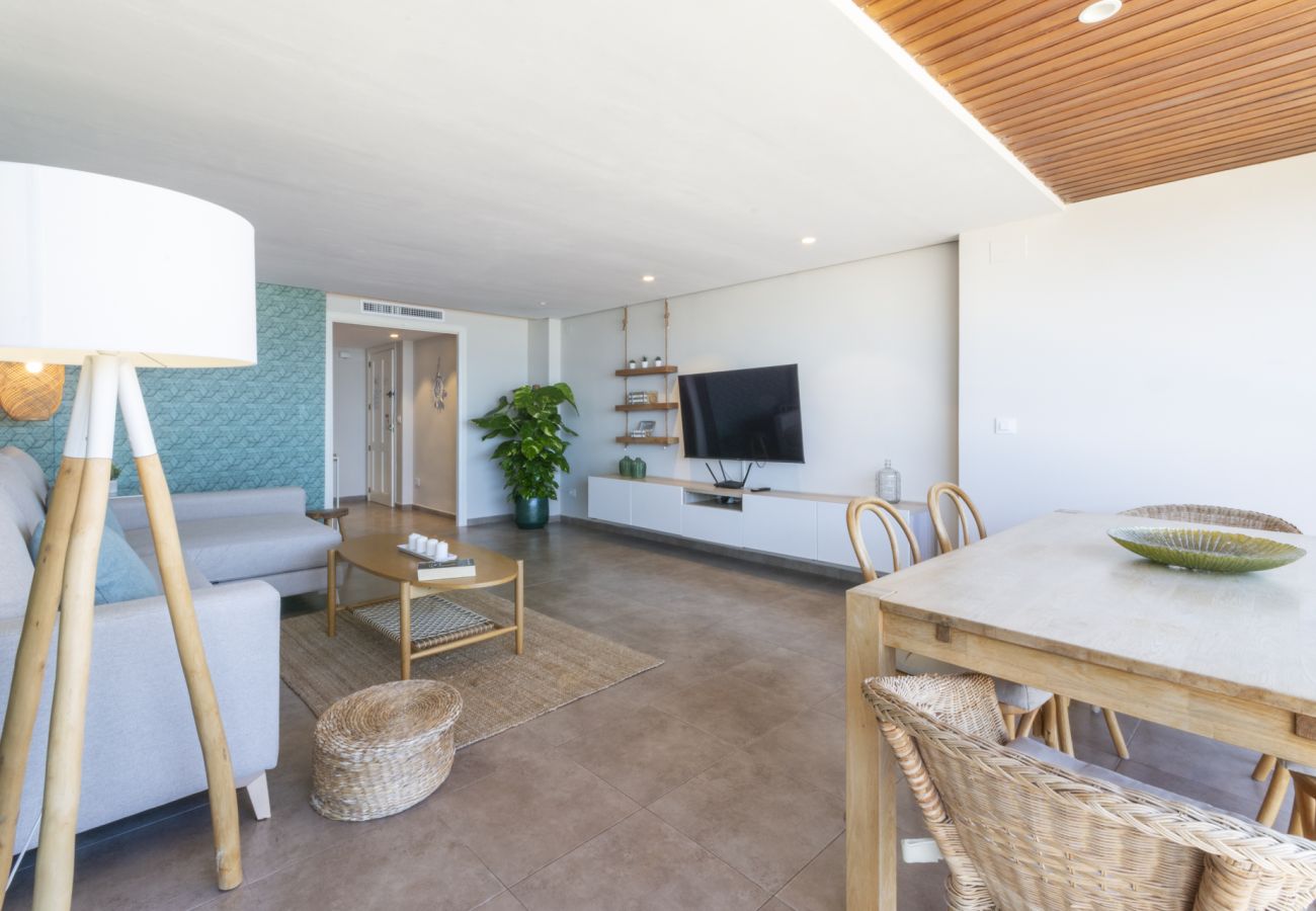 Apartamento en Playa de Gandía - Fabuloso apartamento acceso directo a la playa, WIFI, A/A vista panoramica-ALQUILER SOLO FAMILIAS