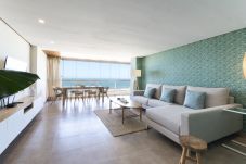Apartamento en Playa de Gandía - Fabuloso apartamento acceso directo a la playa, WIFI, A/A vista panoramica-ALQUILER SOLO FAMILIAS