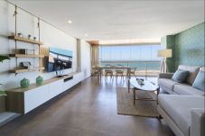 Apartamento en Playa de Gandía - Fabuloso apartamento acceso directo a la playa, WIFI, A/A vista panoramica-ALQUILER SOLO FAMILIAS