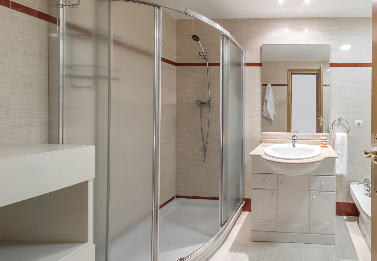 Apartamento en Playa de Gandía - Apartamento con vistas al mar con WiFi gratis, TV HD. Fabuloso!-ALQUILER SOLO FAMILIAS