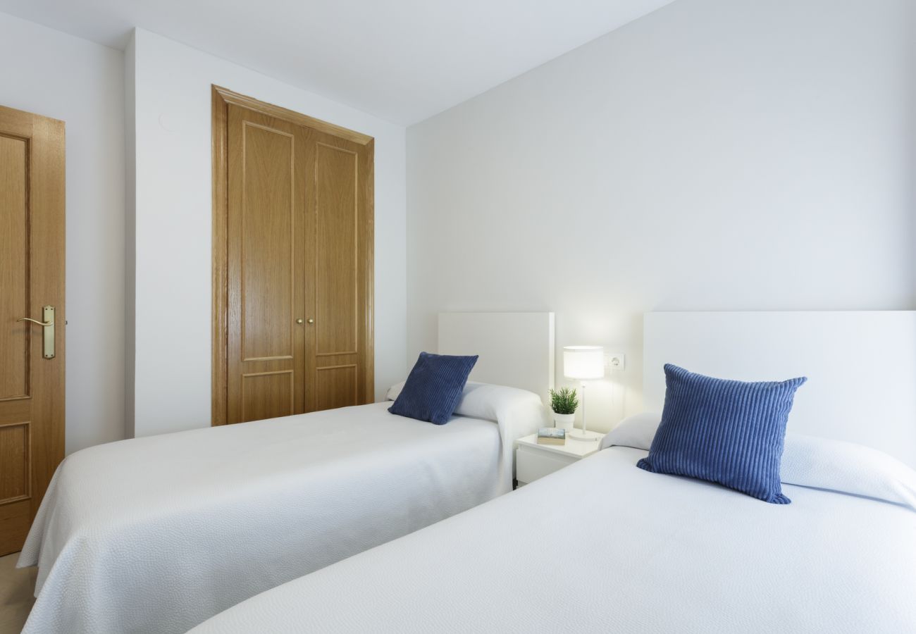 Apartamento en Playa de Gandía - Apartamento con vistas al mar con TV HD. - ALQUILER SOLO FAMILIAS