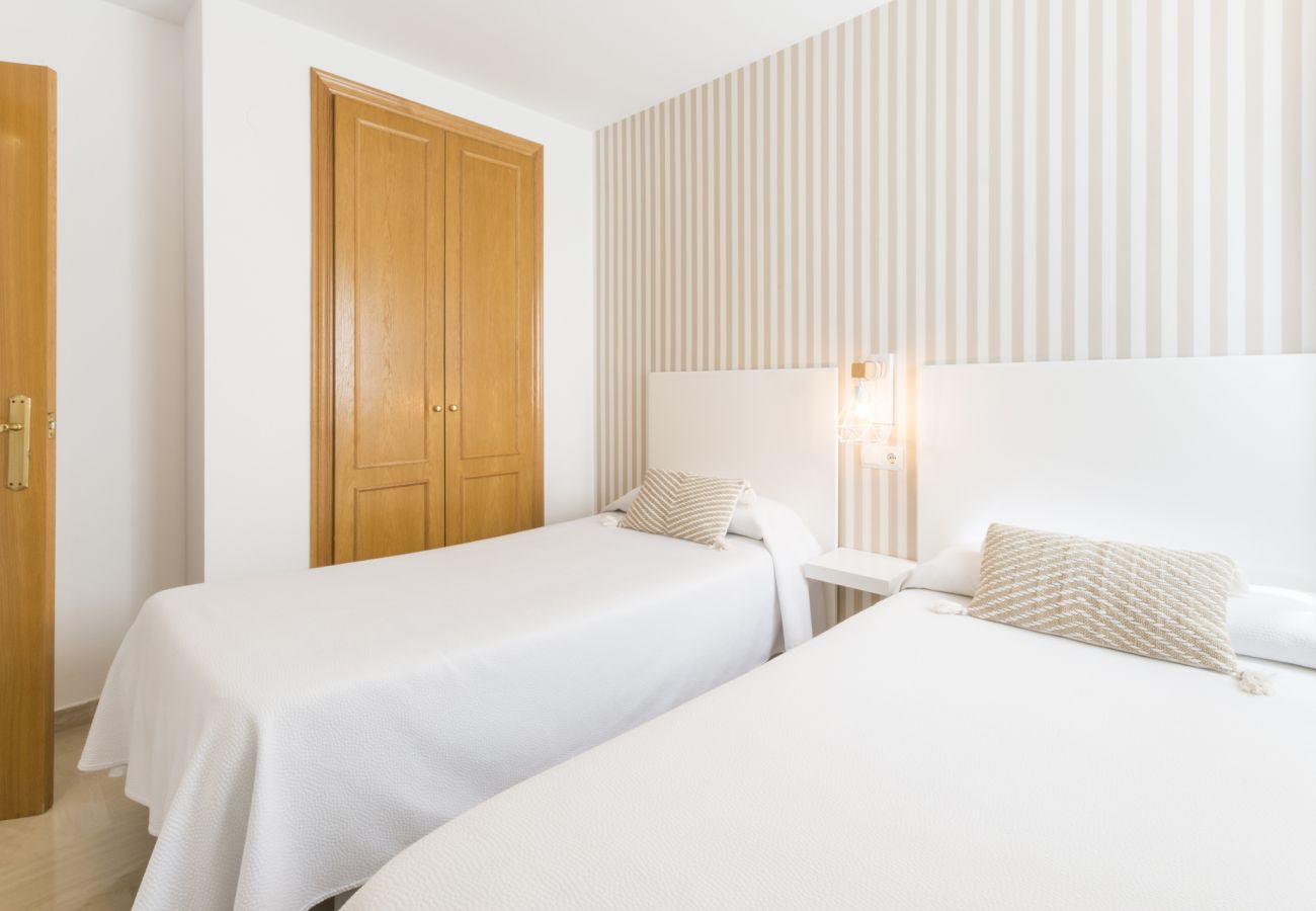 Apartamento en Playa de Gandía - Vistas panorámicas al mar. Escapada familiar a la playa!-ALQUILER SOLO FAMILIAS