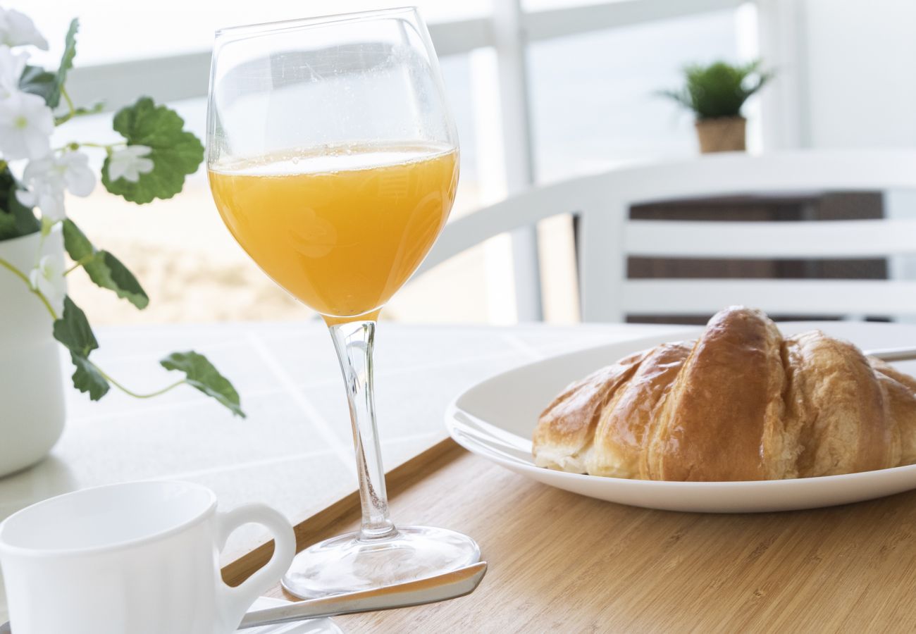 Apartamento en Playa de Gandía - Vistas panorámicas al mar. Escapada familiar a la playa!-ALQUILER SOLO FAMILIAS