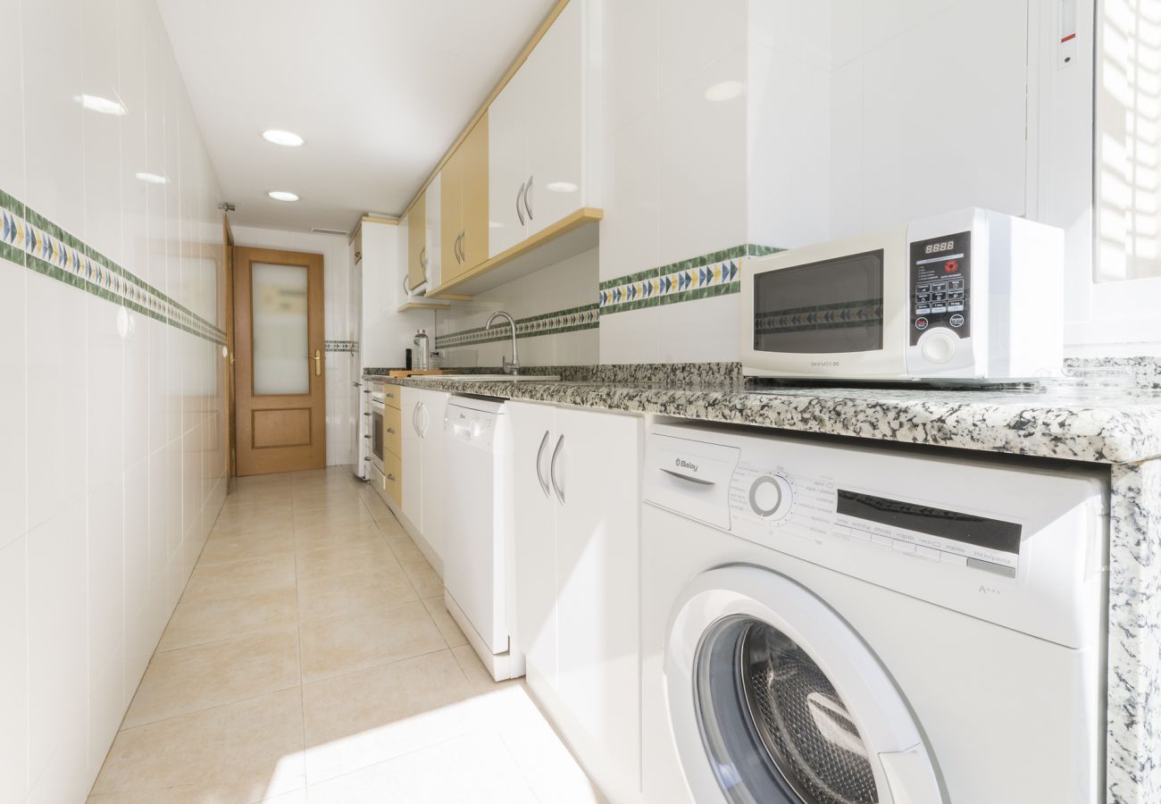 Apartamento en Playa de Gandía - Fabuloso apartamento de playa para unas excelentes vacaciones. Increíbles vistas al mar!-ALQUILER SOLO FAMILIAS