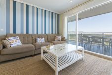 Apartamento en Playa de Gandía - Fabuloso apartamento de playa para unas excelentes vacaciones. Increíbles vistas al mar!-ALQUILER SOLO FAMILIAS