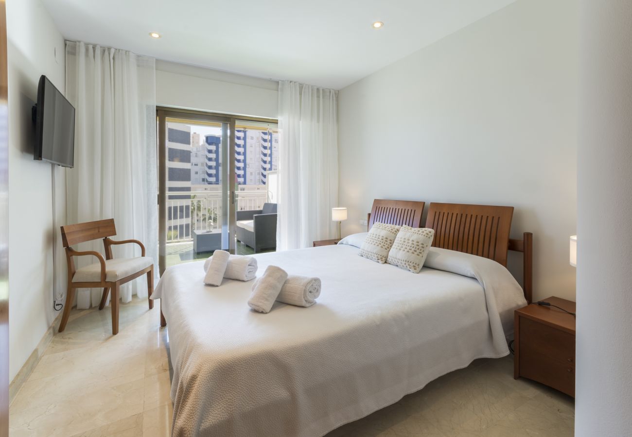 Apartamento en Playa de Gandía - Apartamento con increíbles vistas al mar / piscina -ALQUILER SOLO FAMILIAS