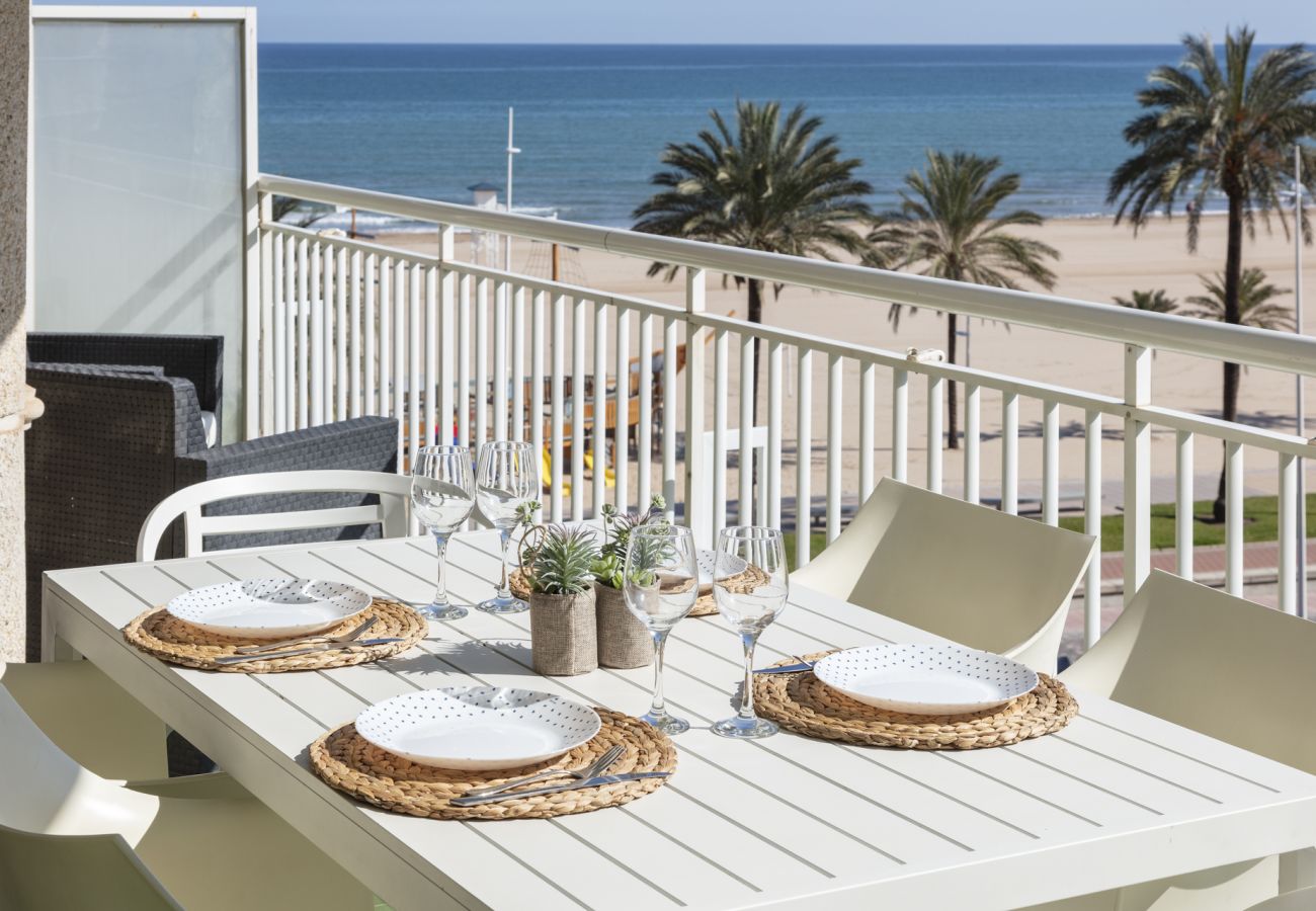 Apartamento en Playa de Gandía - Apartamento con increíbles vistas al mar / piscina -ALQUILER SOLO FAMILIAS