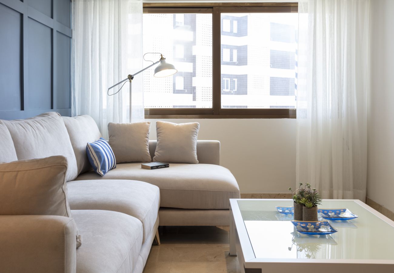 Apartamento en Playa de Gandía - Apartamento con increíbles vistas al mar / piscina -ALQUILER SOLO FAMILIAS