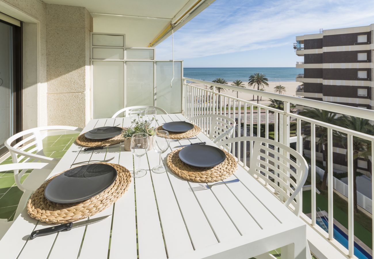 Apartamento en Playa de Gandía - Increíbles vistas al mar / piscina -ALQUILER SOLO FAMILIAS